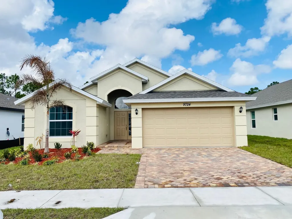9724 Apollo Avenue Fort Pierce FL 34945