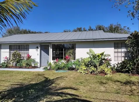 841 Nw Riverside Drive Port Saint Lucie FL 34983