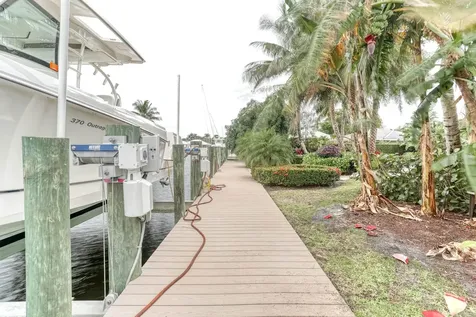 12293 Coconut Row Palm Beach Gardens FL 33410