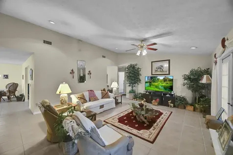 8690 Shadylake Lane Fort Pierce FL 34947
