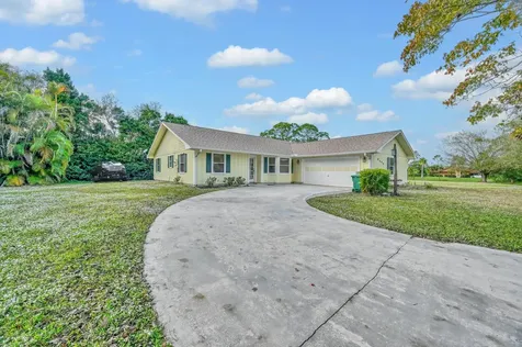8690 Shadylake Lane Fort Pierce FL 34947