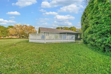 8690 Shadylake Lane Fort Pierce FL 34947