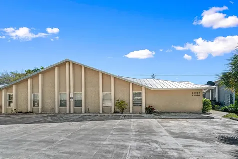 13916 Folkestone Circle Wellington FL 33414