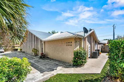 13916 Folkestone Circle Wellington FL 33414