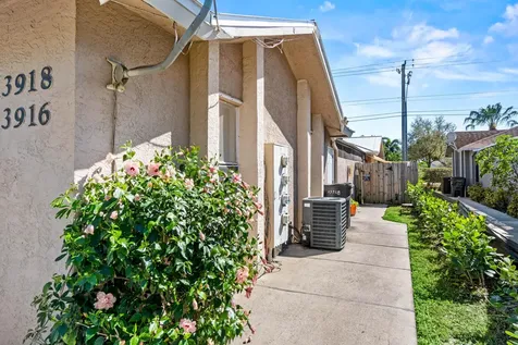 13916 Folkestone Circle Wellington FL 33414