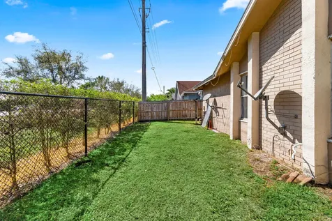 13916 Folkestone Circle Wellington FL 33414