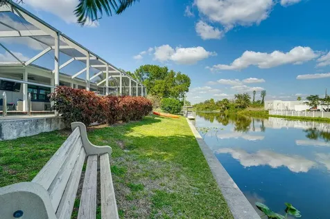 601 Se 23rd Avenue Cape Coral FL 33990