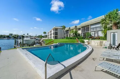 714 Northlake Court North Palm Beach FL 33408