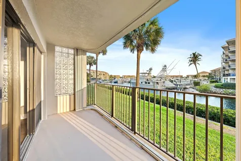 1601 Marina Isle Way Jupiter FL 33477