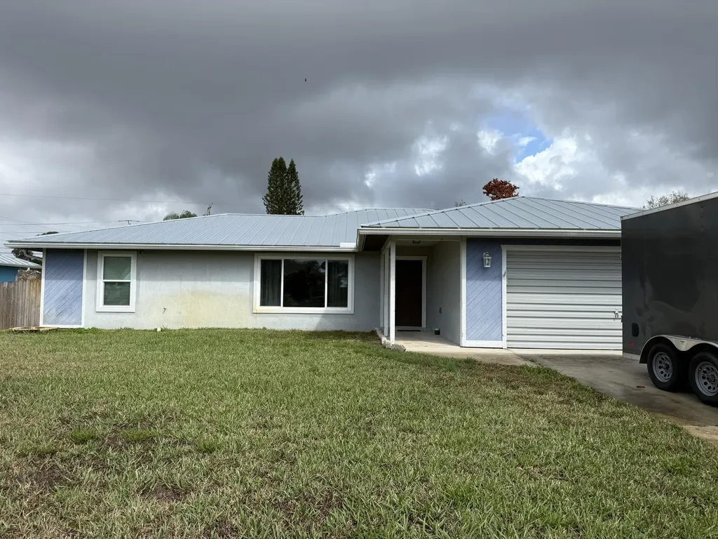 249 Se Todd Avenue Port Saint Lucie FL 34953