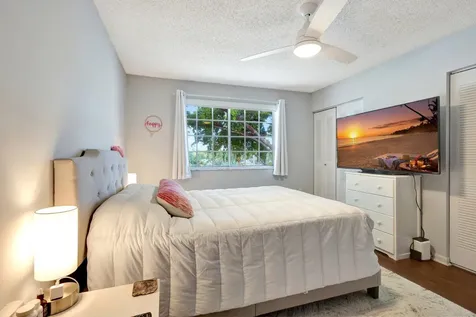 1739 Village Blvd, Apt 306 Boulevard West Palm Beach FL 33409