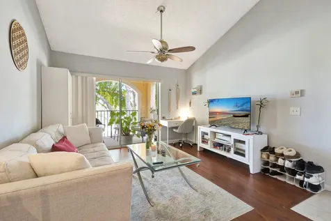 1739 Village Blvd, Apt 306 Boulevard West Palm Beach FL 33409
