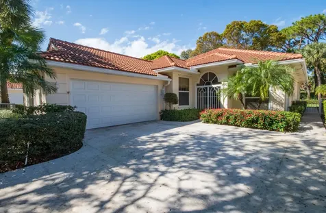 199 E Tall Oaks Circle Palm Beach Gardens FL 33410