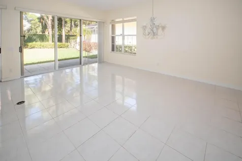 199 E Tall Oaks Circle Palm Beach Gardens FL 33410