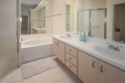 199 E Tall Oaks Circle Palm Beach Gardens FL 33410