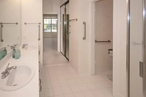 199 E Tall Oaks Circle Palm Beach Gardens FL 33410