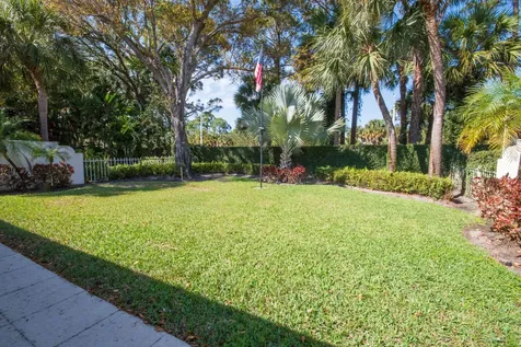199 E Tall Oaks Circle Palm Beach Gardens FL 33410
