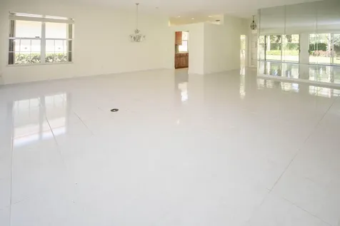 199 E Tall Oaks Circle Palm Beach Gardens FL 33410