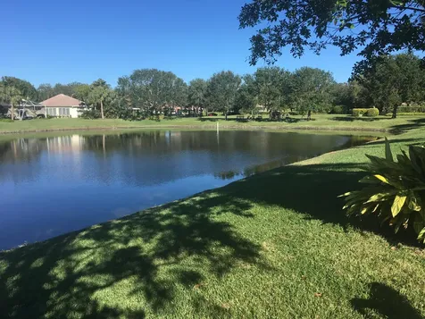 199 E Tall Oaks Circle Palm Beach Gardens FL 33410