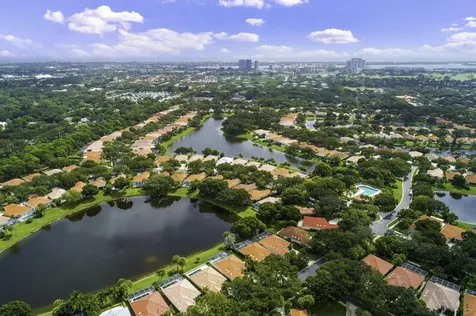 199 E Tall Oaks Circle Palm Beach Gardens FL 33410