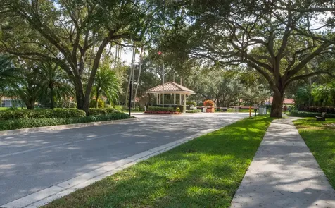 199 E Tall Oaks Circle Palm Beach Gardens FL 33410