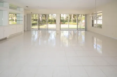 199 E Tall Oaks Circle Palm Beach Gardens FL 33410