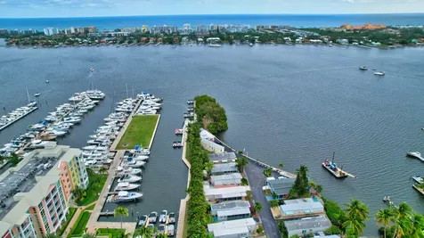 802 W Windward Way Lantana FL 33462