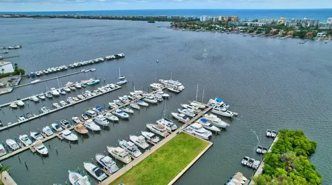 802 W Windward Way Lantana FL 33462
