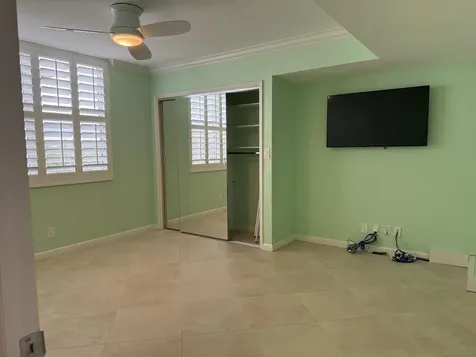 3930 Oaks Clubhouse Drive Pompano Beach FL 33069