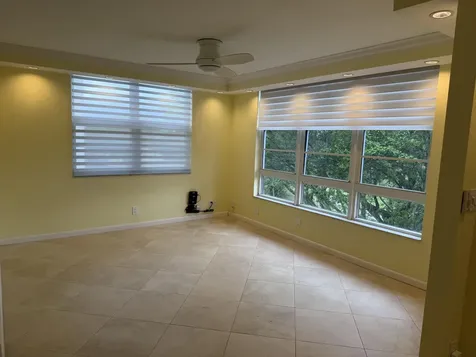 3930 Oaks Clubhouse Drive Pompano Beach FL 33069