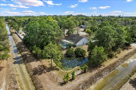 17721 62nd Road The Acreage FL 33470