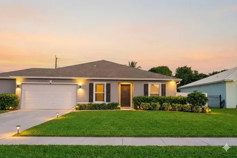 2507 SE Charleston Drive Port Saint Lucie FL 34952