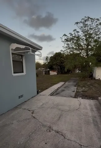 926 N B Street Lake Worth Beach FL 33460