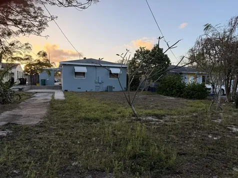 926 N B Street Lake Worth Beach FL 33460