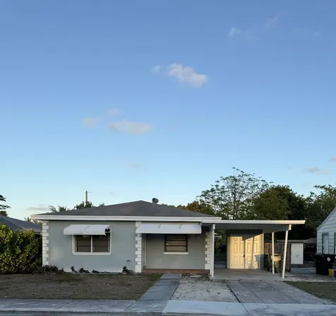 926 N B Street Lake Worth Beach FL 33460
