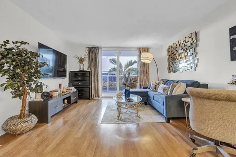 1904 S Ocean Drive Hallandale Beach FL 33009