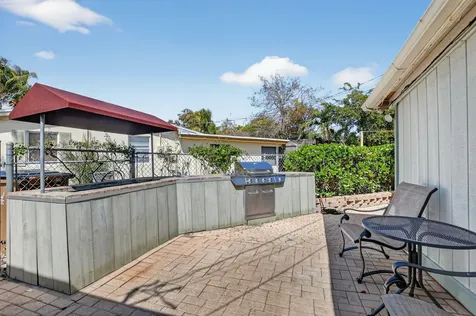4700 Ne 1st Terrace Deerfield Beach FL 33064
