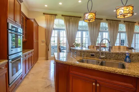 138 Se Via San Marino Port Saint Lucie FL 34984