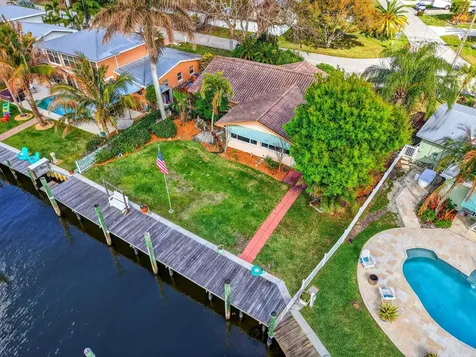 150 Sw Beachway Avenue Palm City FL 34990
