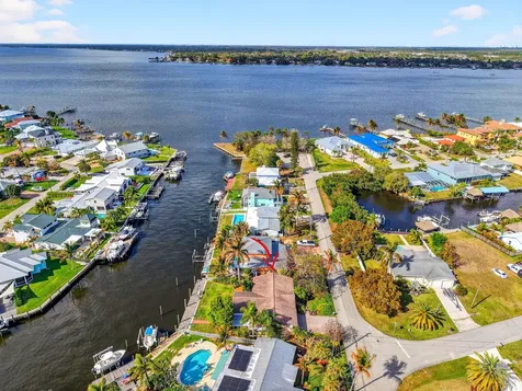 150 Sw Beachway Avenue Palm City FL 34990