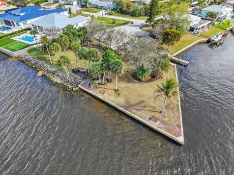 150 Sw Beachway Avenue Palm City FL 34990