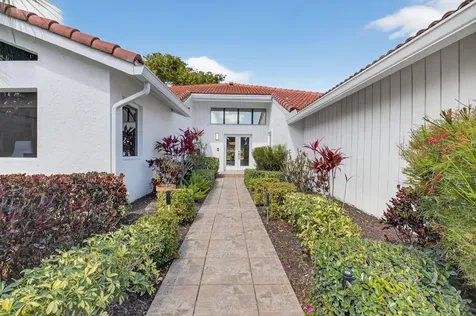 32 Estate Drive Boynton Beach FL 33436