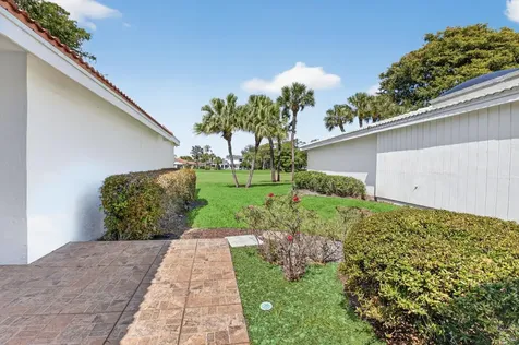 32 Estate Drive Boynton Beach FL 33436