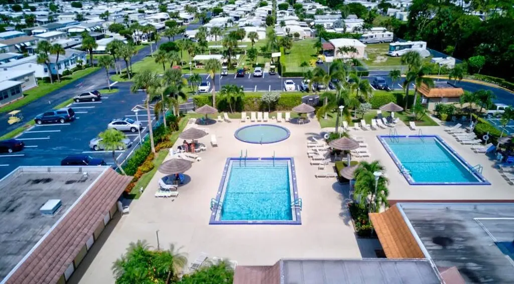 58009 Bahama Bay Boynton Beach FL 33436