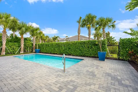 10038 Regency Way Palm Beach Gardens FL 33412