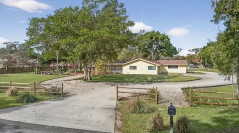 749 W Rambling Drive Wellington FL 33414