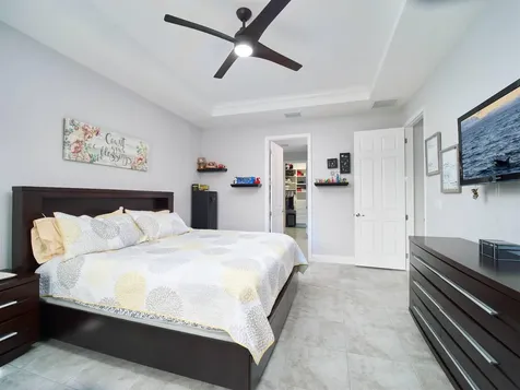 10095 Sw Oak Tree Circle Port Saint Lucie FL 34987