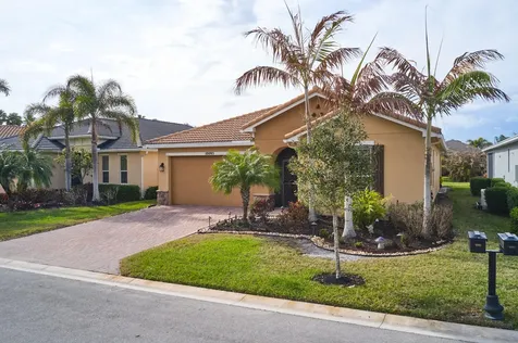 10095 Sw Oak Tree Circle Port Saint Lucie FL 34987