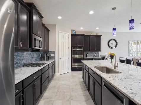 10095 Sw Oak Tree Circle Port Saint Lucie FL 34987
