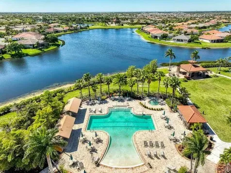 10095 Sw Oak Tree Circle Port Saint Lucie FL 34987